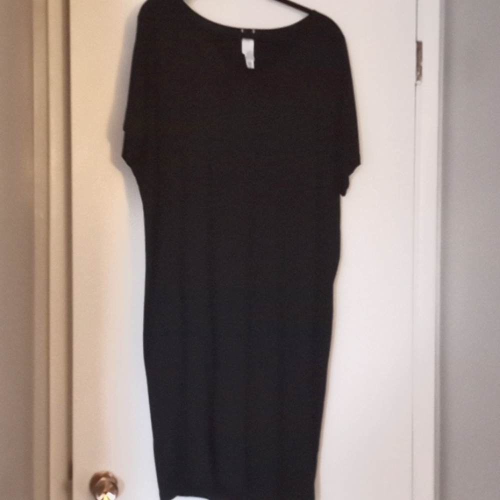 Wynne Layers Black Medium Dress